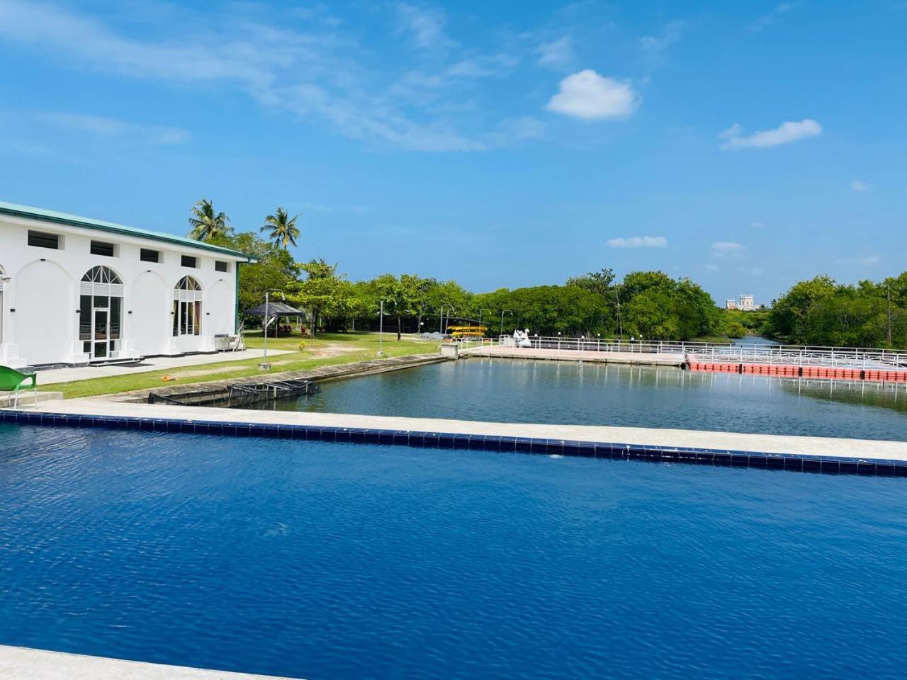 King'S Island Resort Негомбо Екстериор снимка