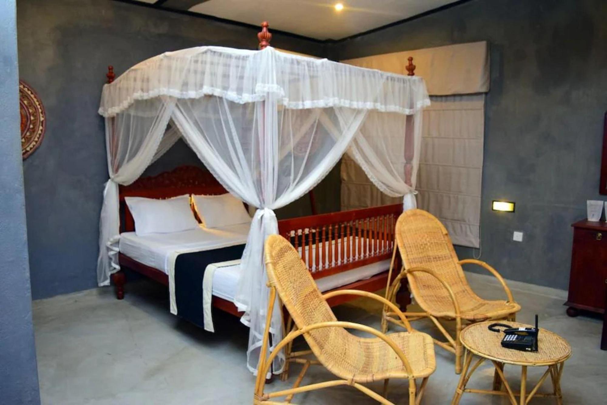 King'S Island Resort Негомбо Екстериор снимка